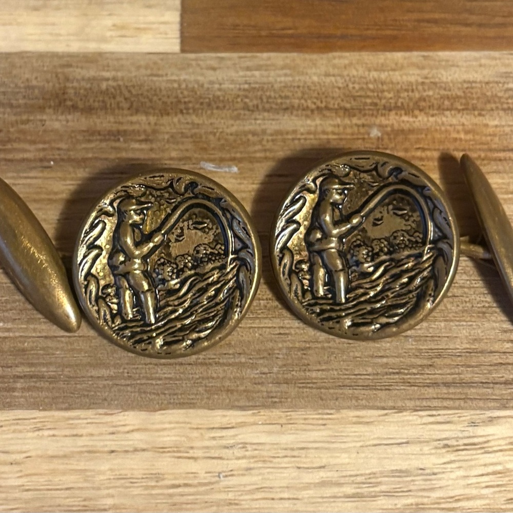 Vintage Fisherman Gold Tone Cufflinks - Fly Fishing - Picture 1 of 2